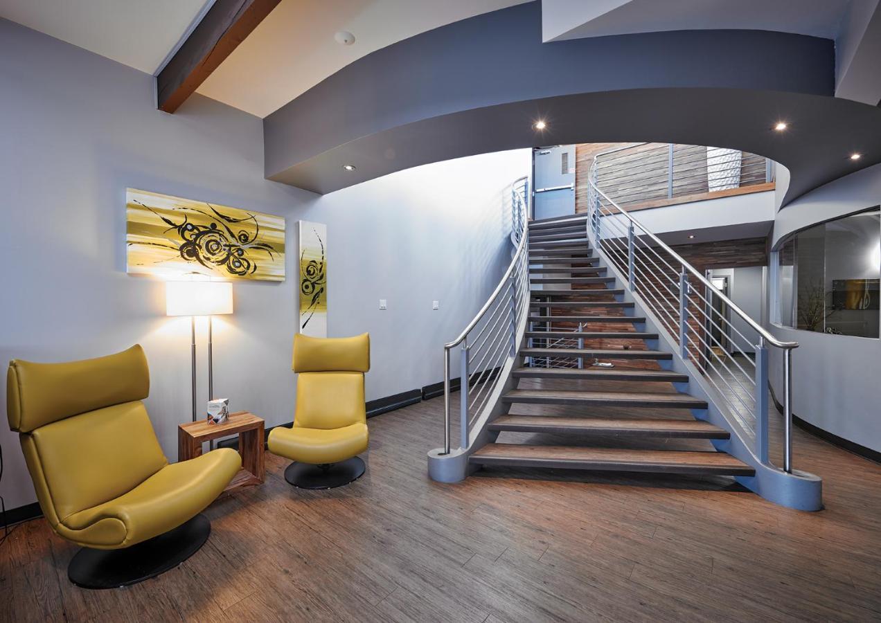Quality Inn Rouyn-Noranda Экстерьер фото