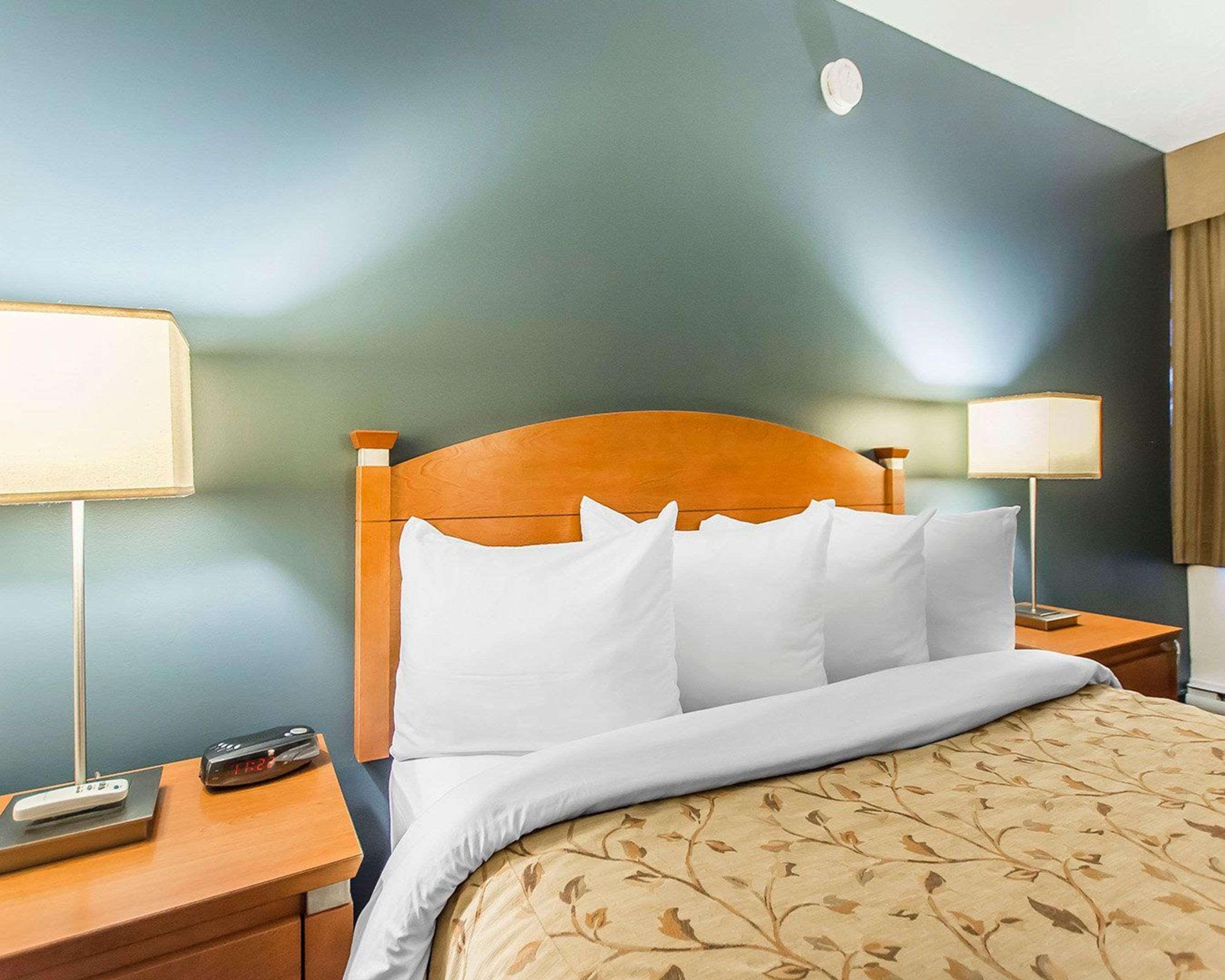 Quality Inn Rouyn-Noranda Экстерьер фото