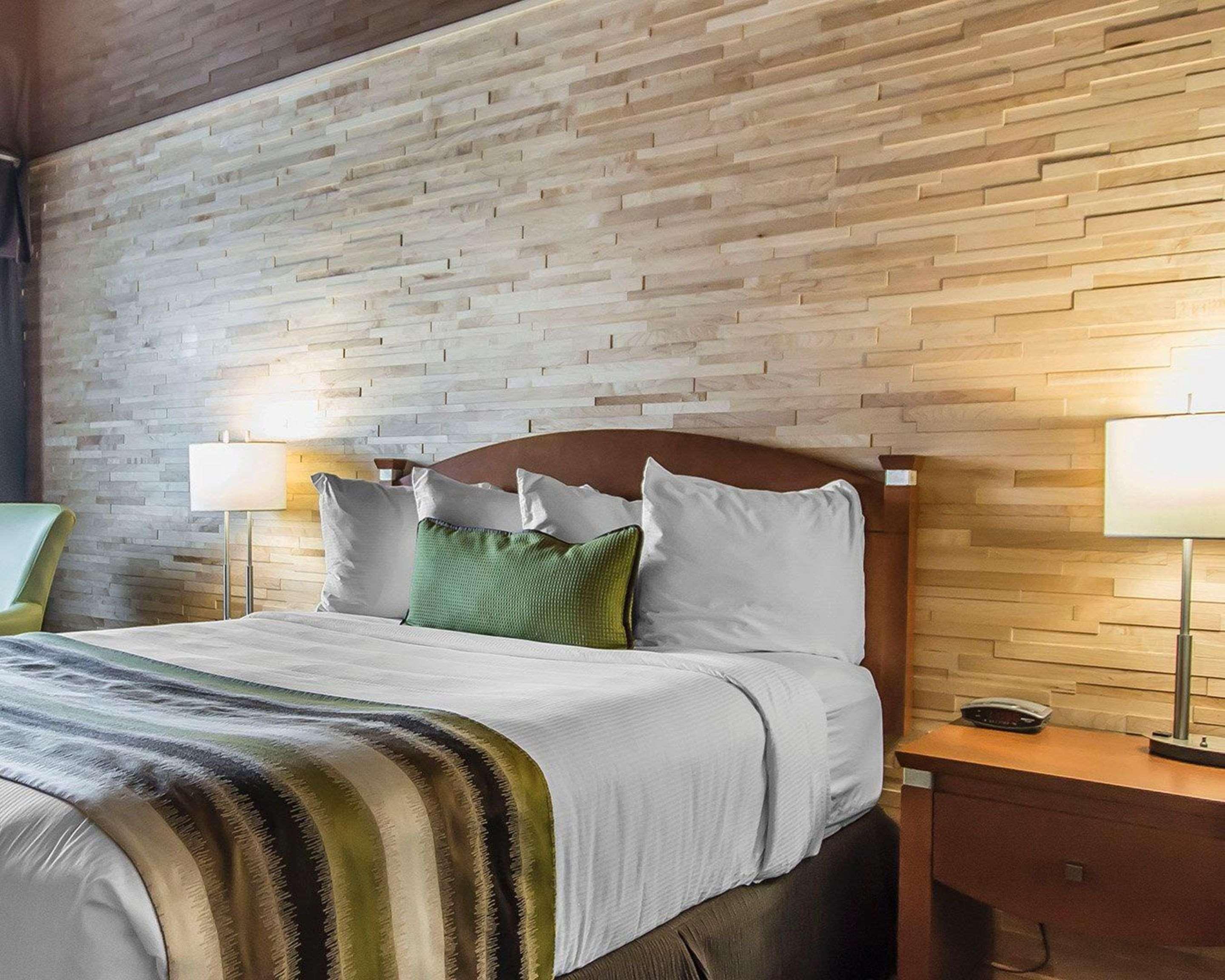 Quality Inn Rouyn-Noranda Экстерьер фото