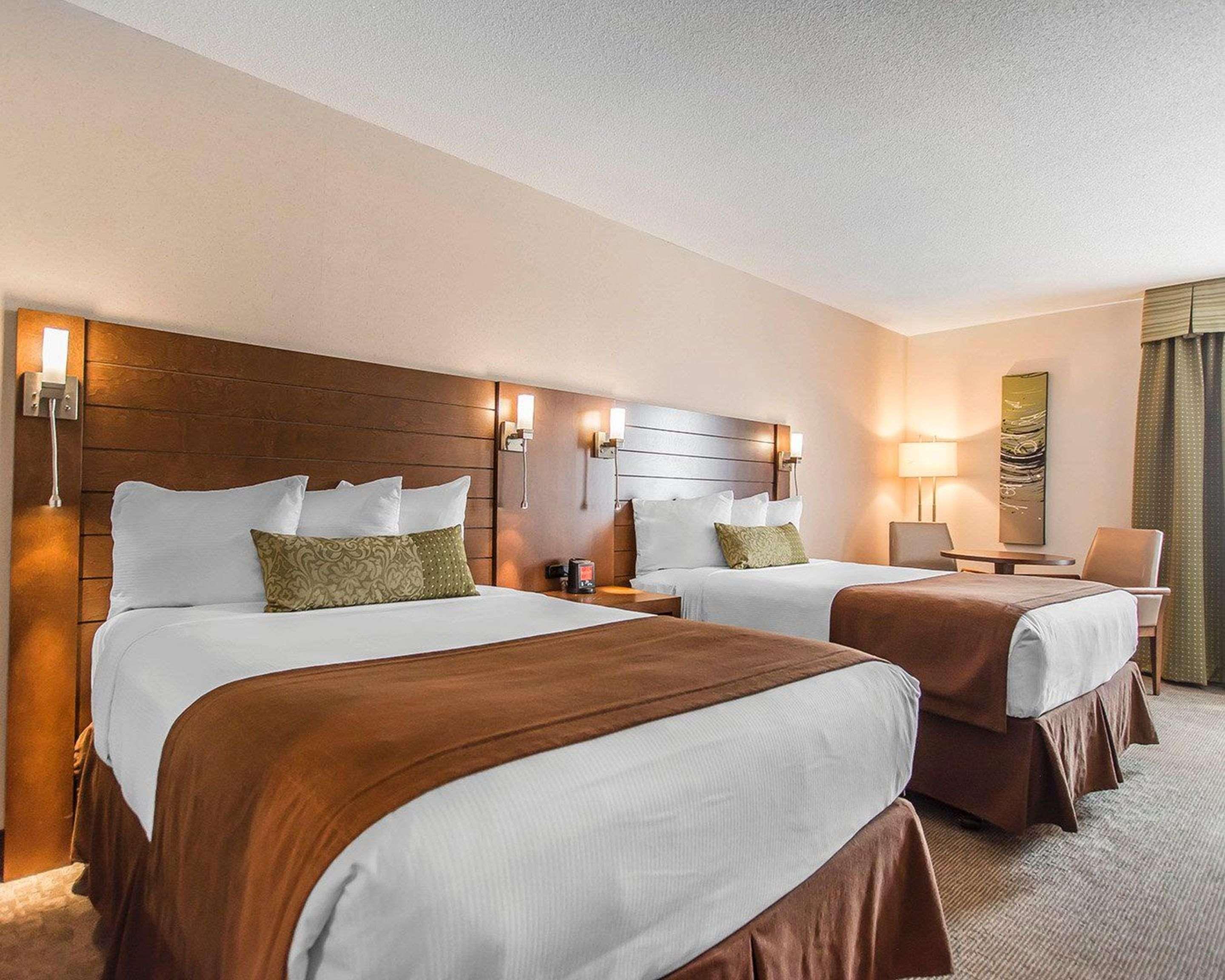 Quality Inn Rouyn-Noranda Экстерьер фото