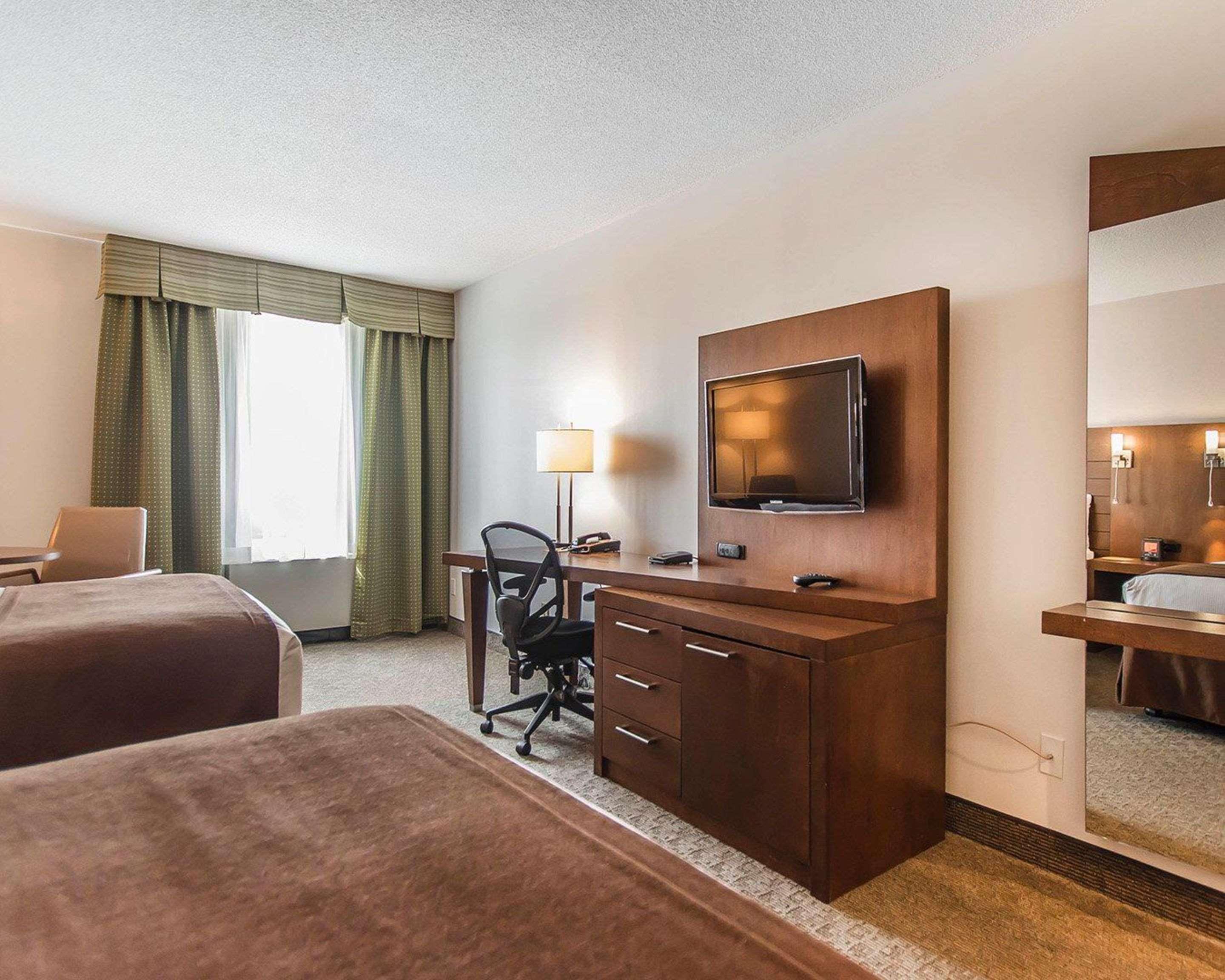 Quality Inn Rouyn-Noranda Экстерьер фото