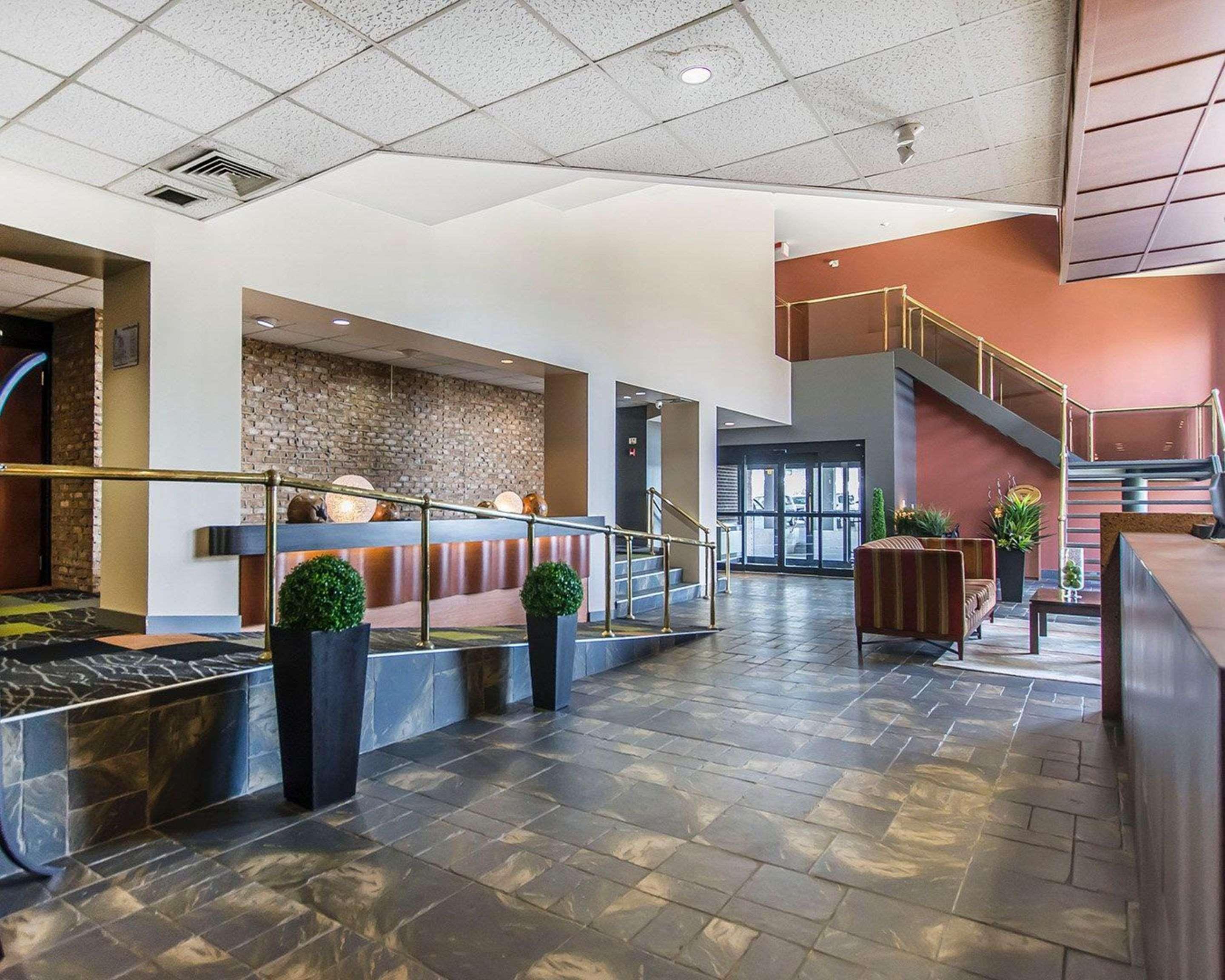 Quality Inn Rouyn-Noranda Экстерьер фото