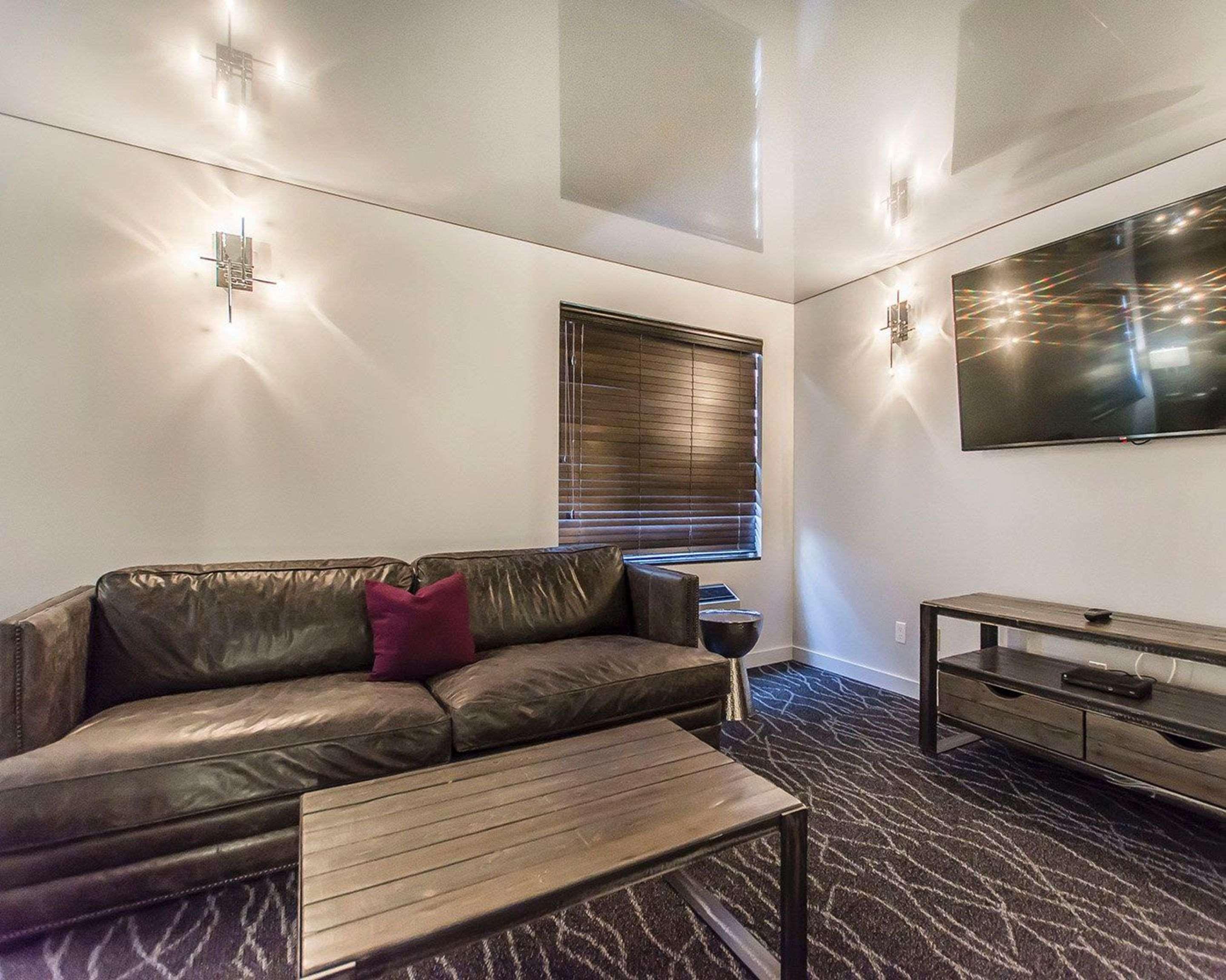 Quality Inn Rouyn-Noranda Экстерьер фото
