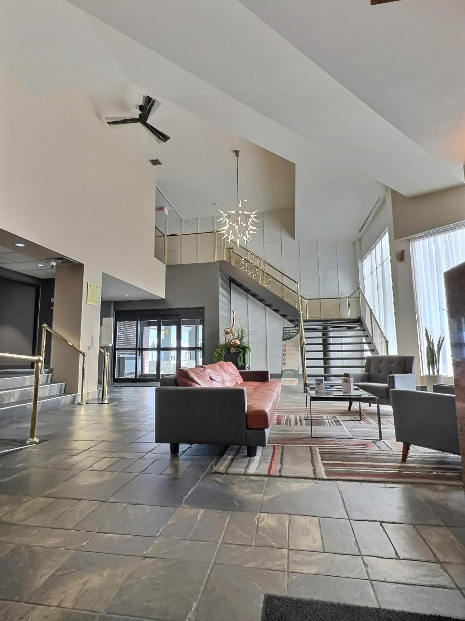 Quality Inn Rouyn-Noranda Экстерьер фото