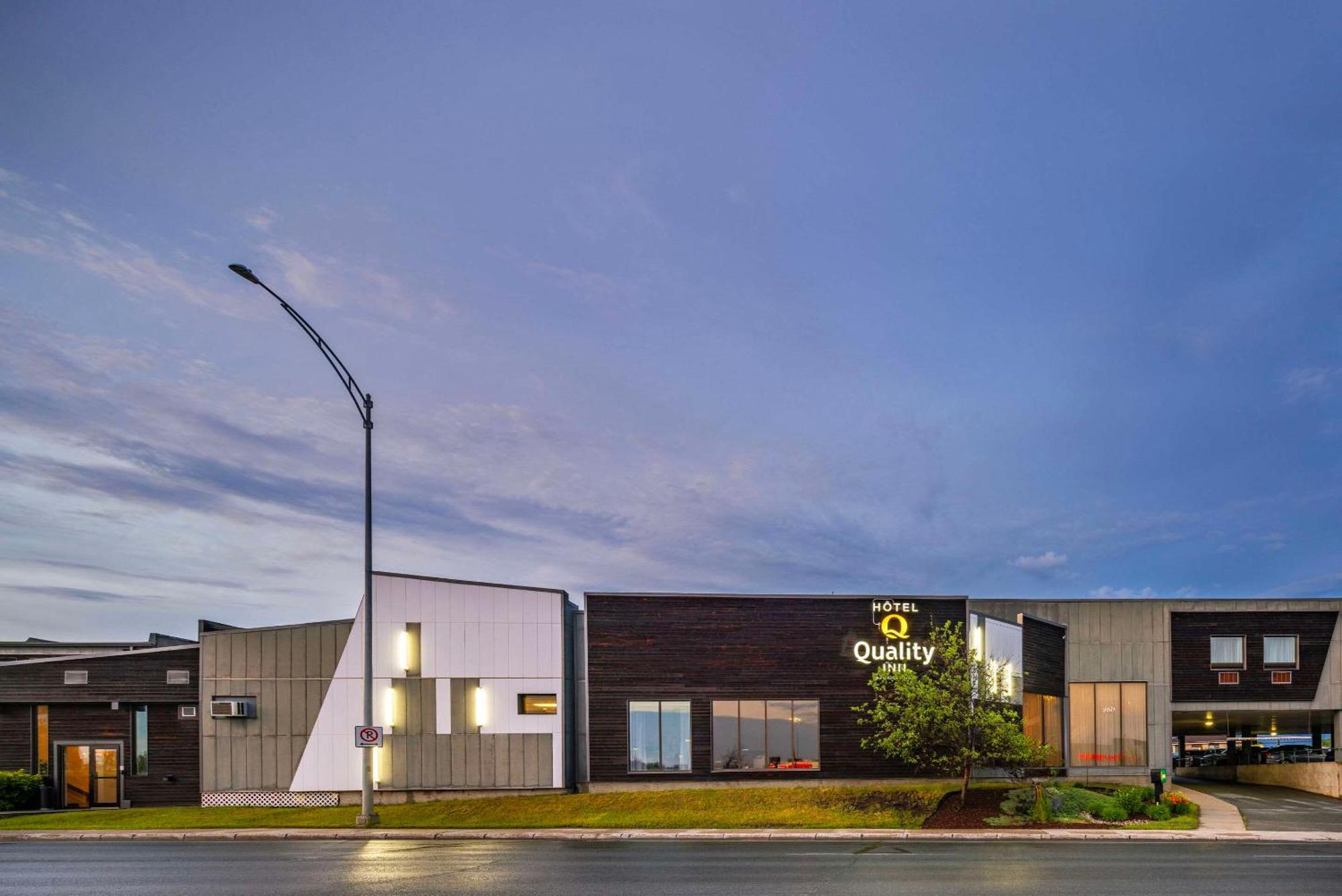 Quality Inn Rouyn-Noranda Экстерьер фото