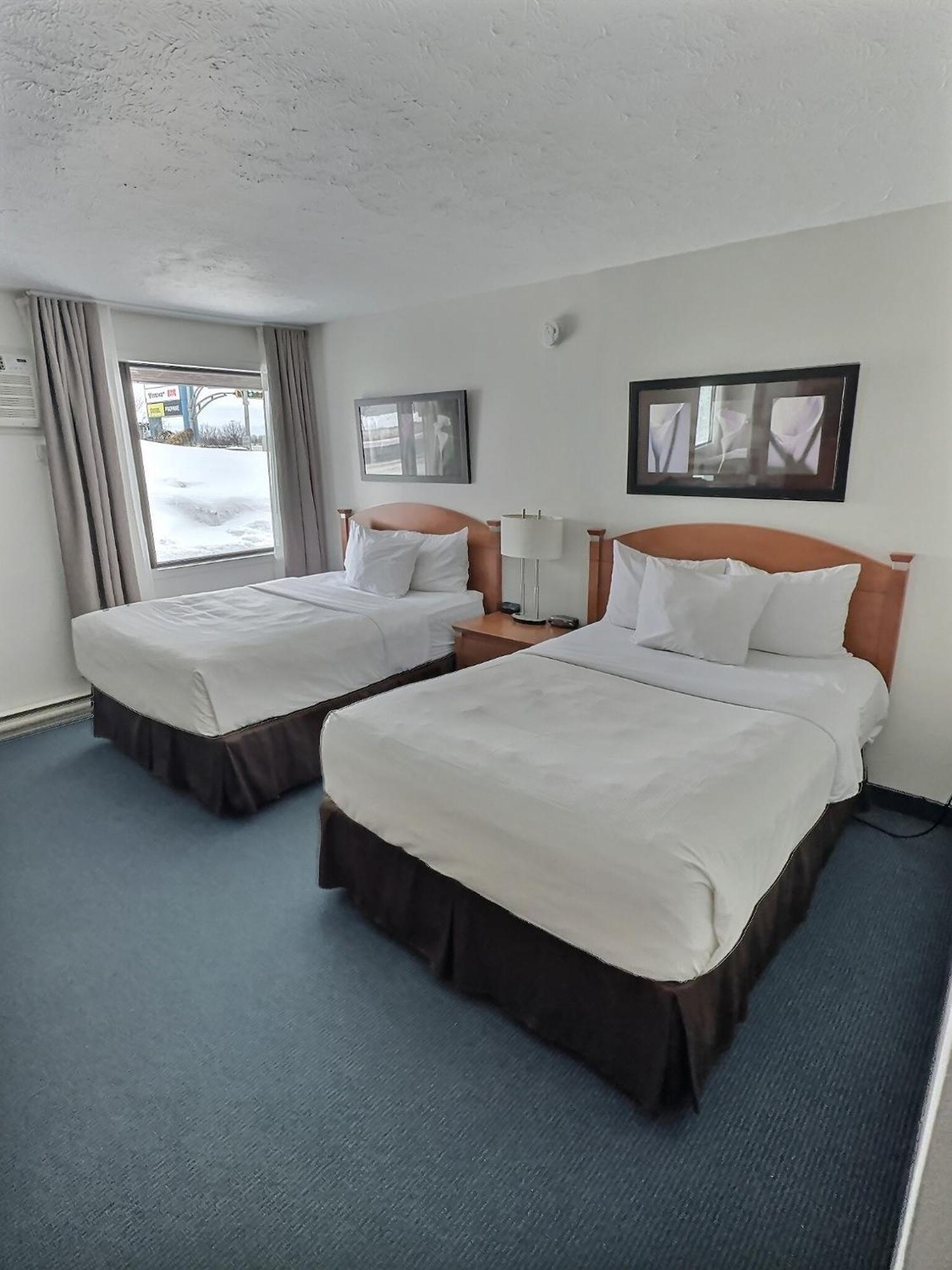 Quality Inn Rouyn-Noranda Экстерьер фото