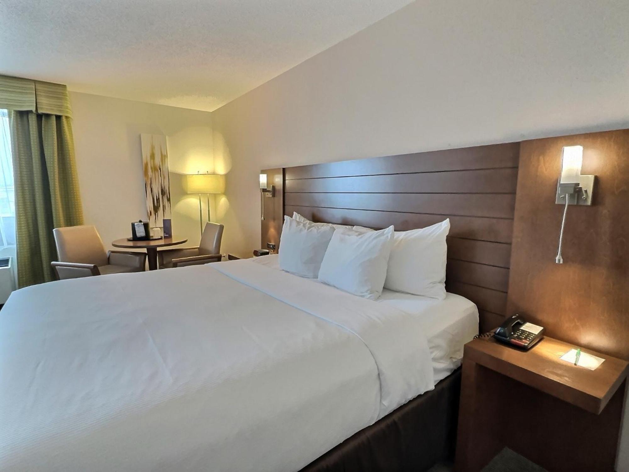 Quality Inn Rouyn-Noranda Экстерьер фото