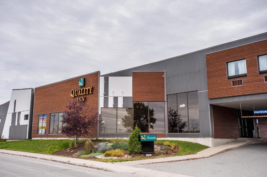 Quality Inn Rouyn-Noranda Экстерьер фото